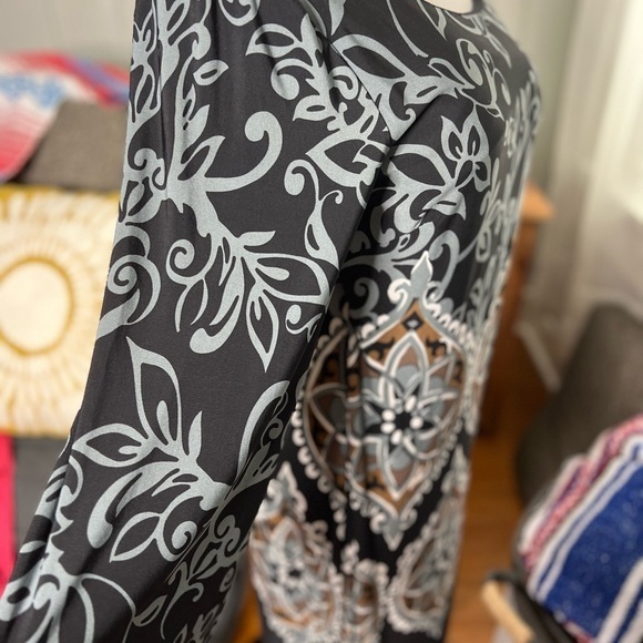 Lucy & Laurel Sheath Dress Womens Black Blue White Stretch Bell Sleeve D6-20 - Picture 3 of 8